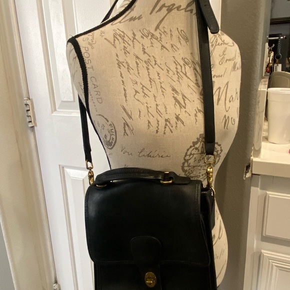 Vintage Coach 1980’ cross body Bag - Picture 5 of 15